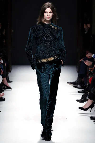 Look 34